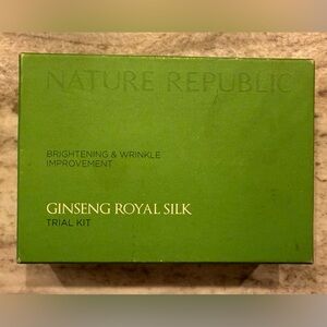 Nature Republic Ginseng Royal Silk Trial Kit - Green